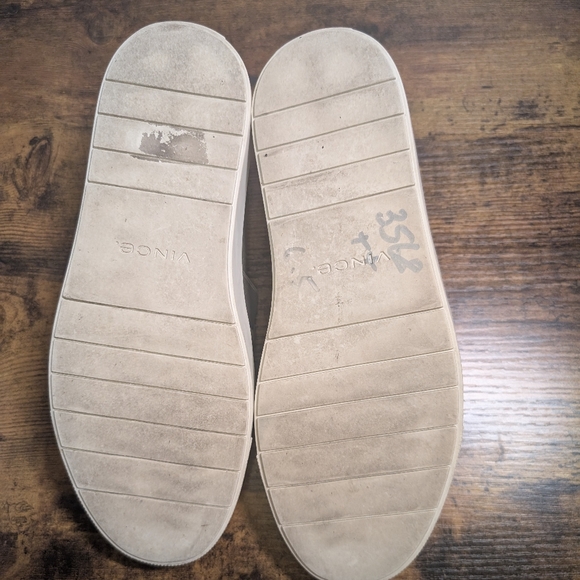 VINCE Blair Perforated Suede Sneaker size 6.5 - Picture 7 of 8